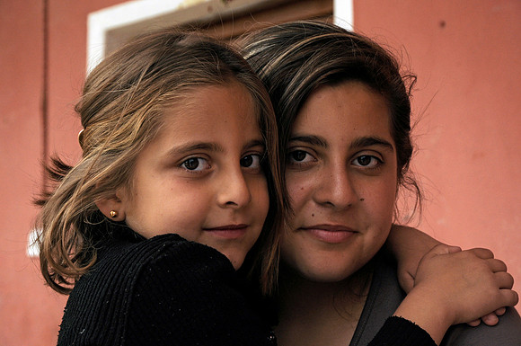 Sisters - town of Ba'adre, Iraqi Kurdistan (2015)